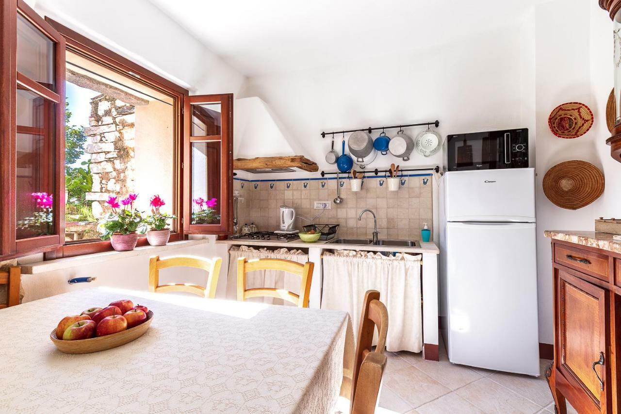 Domu Ala - Bynos Homes Baunei Luaran gambar